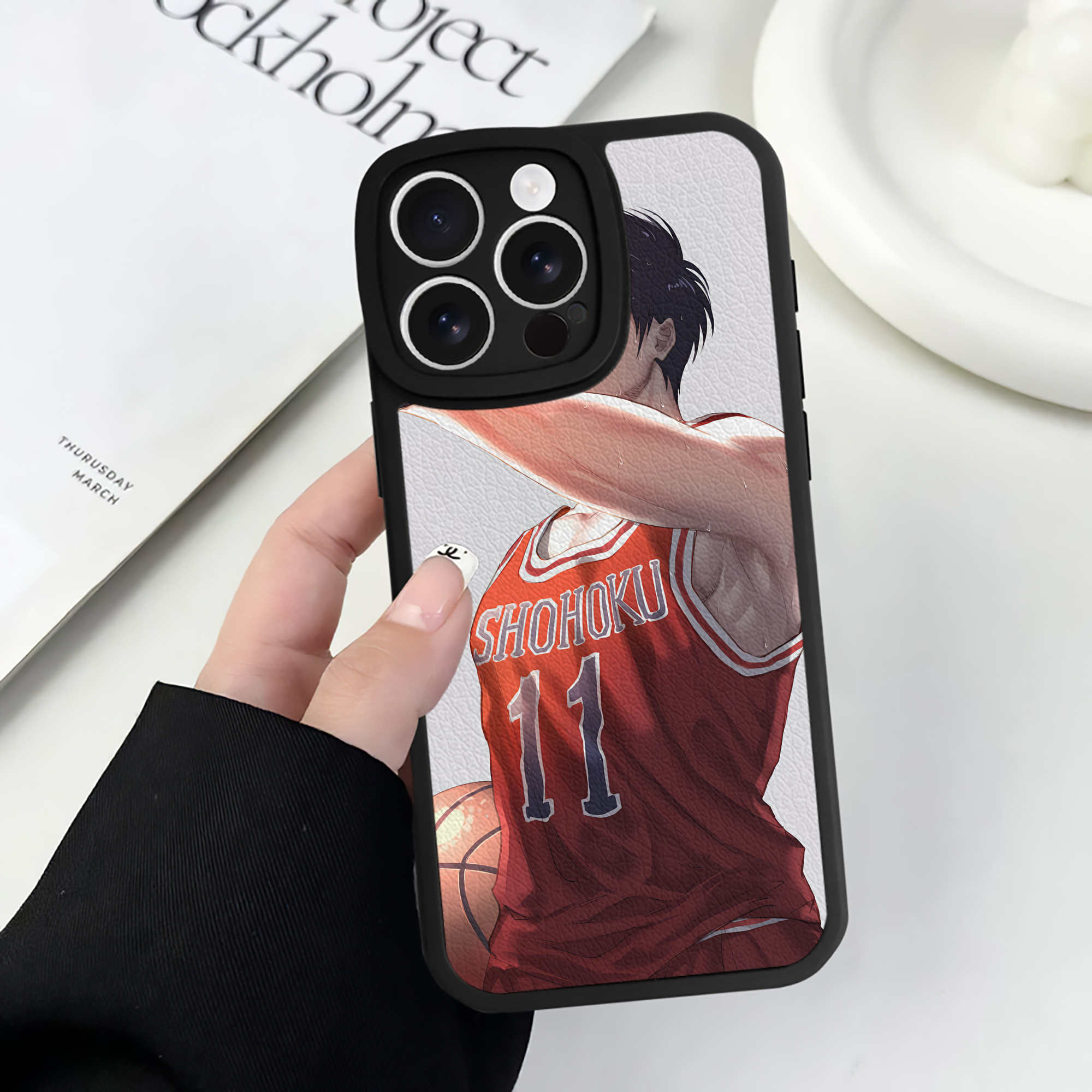 （画像用） SLAM DUNK／スラムダンク 【iPhone 16シリーズ対応】シリコンスマホケース（レザー調） 材質：シリコン